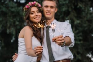 Наречені, бенгальські вогні, весілля