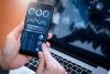 Смартфон, графіки, ноутбук, дашборд