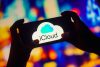 смартфон, iCloud, логотип, неонове тло, силует рук