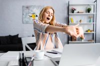 Втомилися від роботи? 5 способів зрозуміти, чи дійсно настав час радикальних кар'єрних змін. Фото: Depositphotos